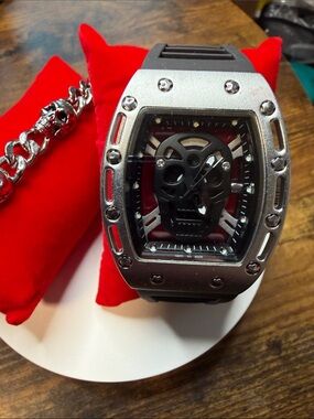 AJ Floating Skull Dial Sport Watch Bundle w/ Stainless Steel Skull Bracelet